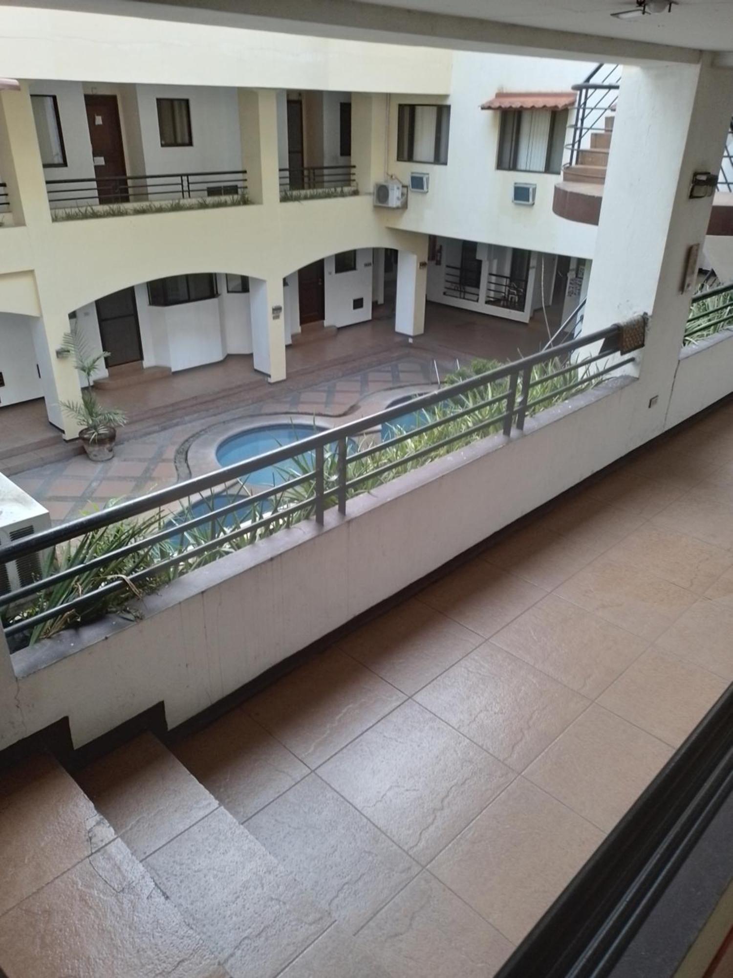 722 Metropolis Tower Hotel Bantud Hacienda Exterior photo